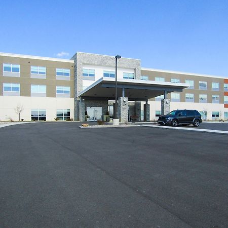 Holiday Inn Express & Suites Coldwater By Ihg Экстерьер фото