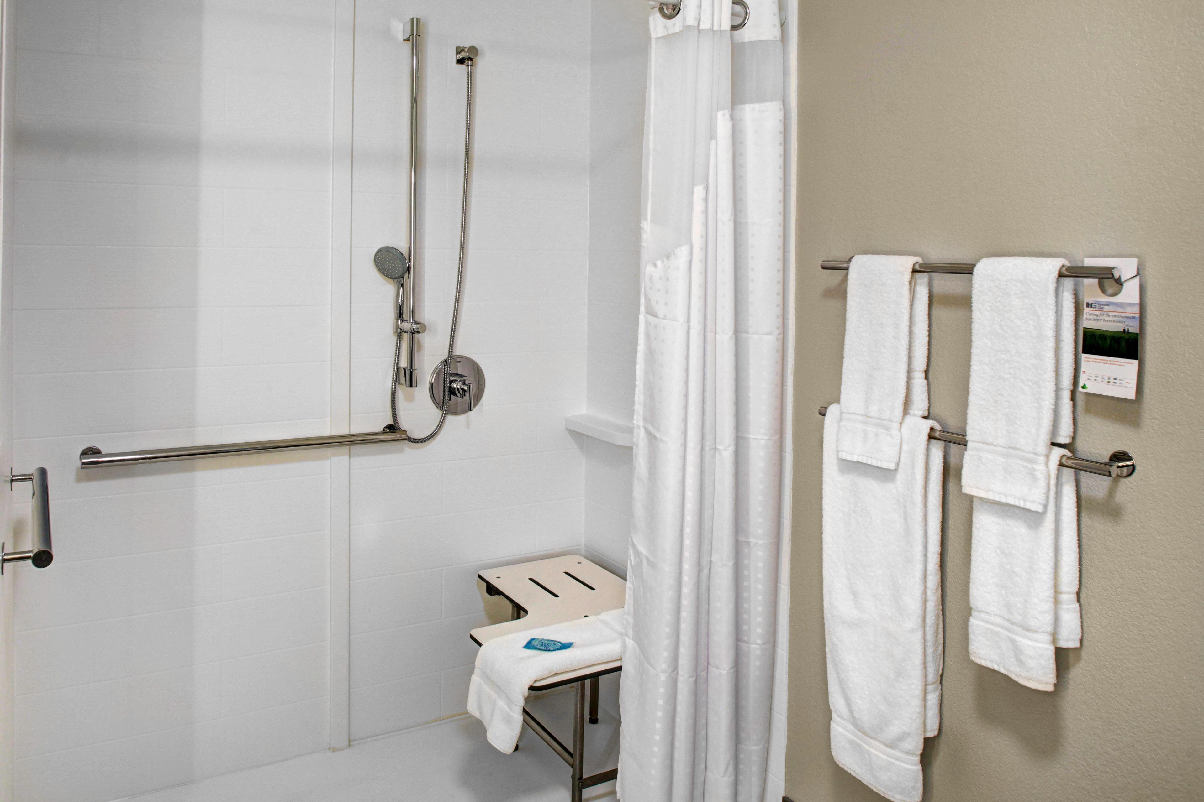 Holiday Inn Express & Suites Coldwater By Ihg Экстерьер фото