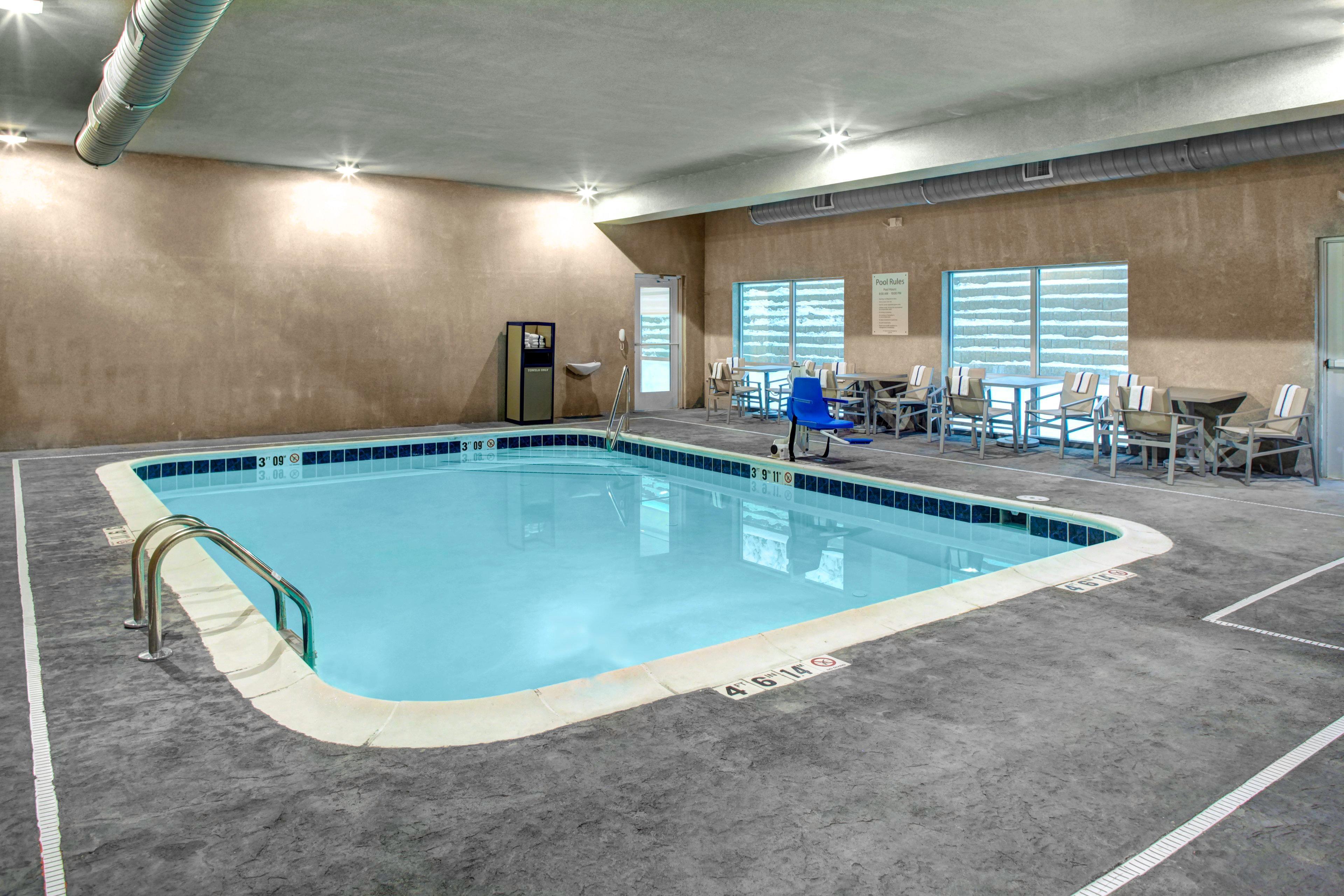 Holiday Inn Express & Suites Coldwater By Ihg Экстерьер фото